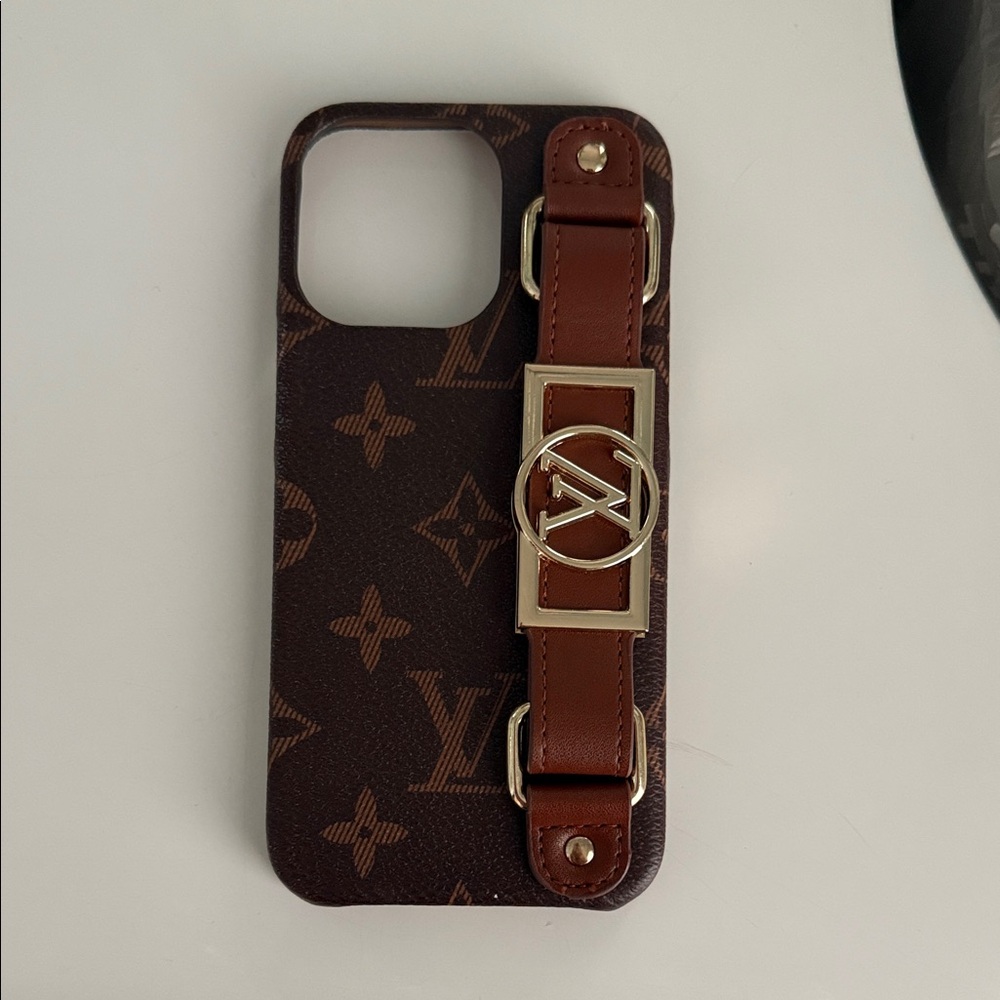 Faux Louis Vuitton Monogram Brown Phone Cover iPhone 15 pro max